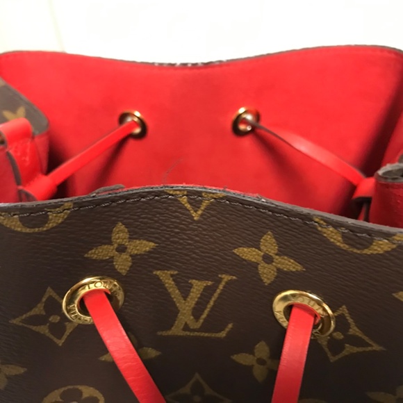 Louis Vuitton Neonoe - Picture 3 of 9